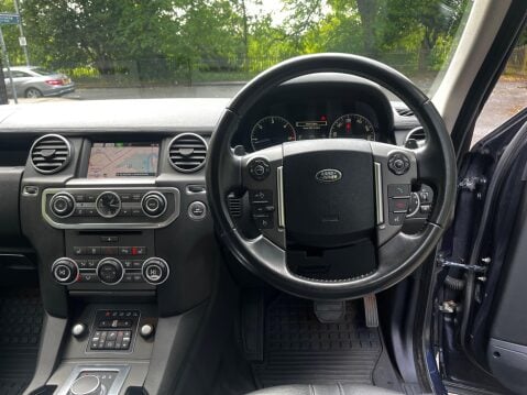 Land Rover Discovery 3.0 SD V6 Graphite Auto 4WD Euro 6 (s/s) 5dr 40