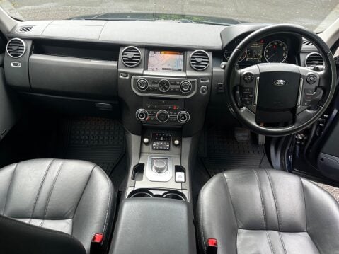 Land Rover Discovery 3.0 SD V6 Graphite Auto 4WD Euro 6 (s/s) 5dr 41