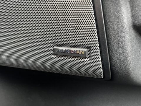Land Rover Discovery 3.0 SD V6 Graphite Auto 4WD Euro 6 (s/s) 5dr 46