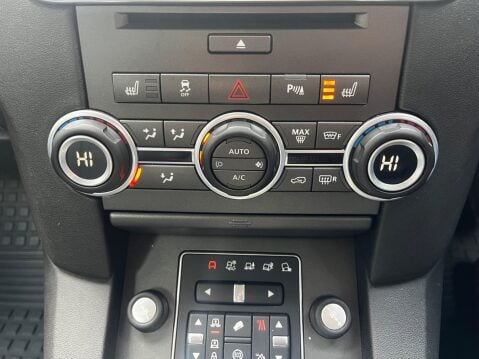 Land Rover Discovery 3.0 SD V6 Graphite Auto 4WD Euro 6 (s/s) 5dr 51