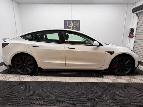 Tesla Model 3 (Dual Motor) Performance Auto 4WDE 4dr (Performance Upgrade) 5