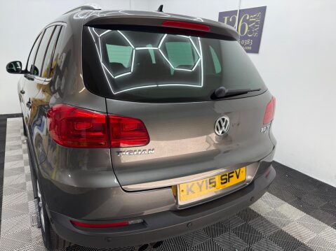 Volkswagen Tiguan 2.0 TDI BlueMotion Tech Match DSG 4WD Euro 5 (s/s) 5dr 8