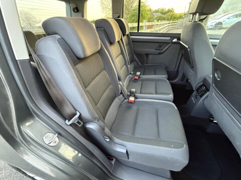 Volkswagen Touran 1.6 TDI SE Euro 5 5dr 17
