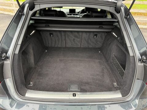 Audi A4 2.0 TDI S line Euro 6 (s/s) 5dr 28