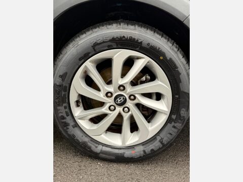 Hyundai TUCSON 1.7 CRDi Blue Drive SE Nav Euro 6 (s/s) 5dr 25