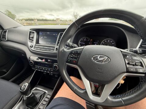 Hyundai TUCSON 1.7 CRDi Blue Drive SE Nav Euro 6 (s/s) 5dr 19