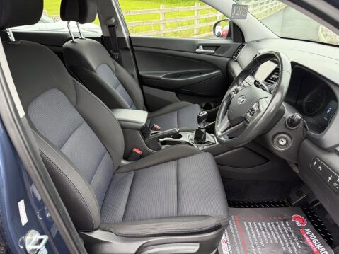 Hyundai TUCSON 1.7 CRDi Blue Drive SE Nav Euro 6 (s/s) 5dr 12
