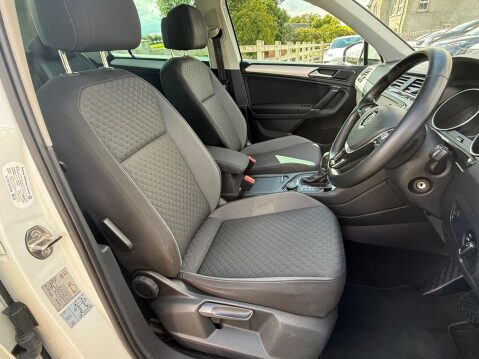 Volkswagen Tiguan 2.0 TDI BlueMotion Tech SE Navigation DSG 4Motion Euro 6 (s/s) 5dr 15