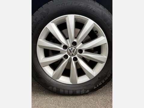 Volkswagen Tiguan 2.0 TDI BlueMotion Tech Match 4WD Euro 5 (s/s) 5dr 24