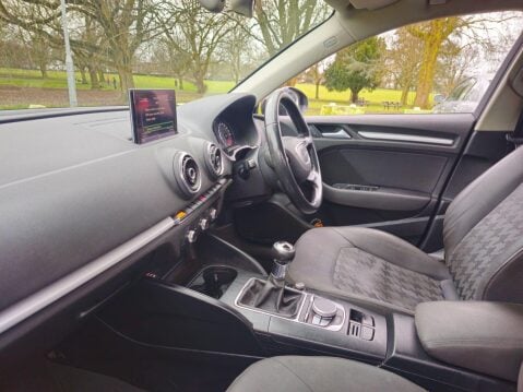 Audi A3 1.6 TDI SE Sportback Euro 5 (s/s) 5dr 17