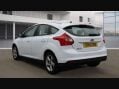 Ford Focus 1.6 Zetec Navigator Euro 5 5dr 4