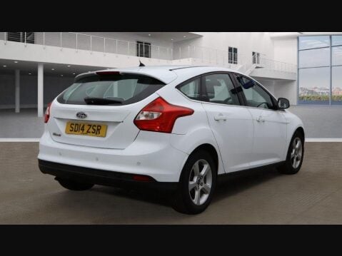 Ford Focus 1.6 Zetec Navigator Euro 5 5dr 5