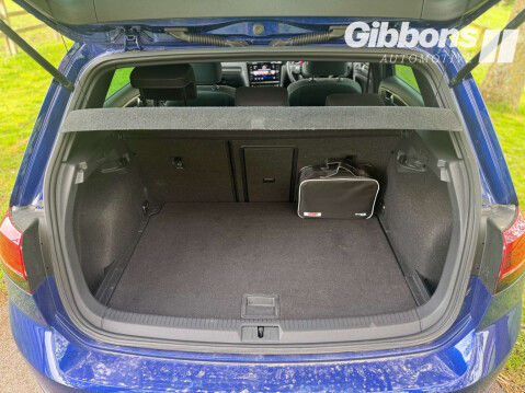 Volkswagen Golf 2.0 Golf R TSi 4Motion Semi-Auto 4WD 5dr 45