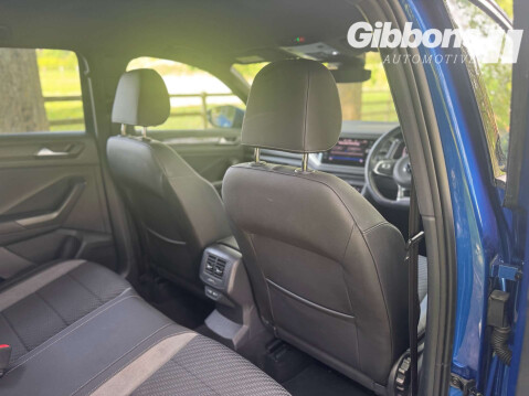 Volkswagen T-Roc 1.5 T-Roc R-Line TSi Evo Semi-Auto 5dr 38