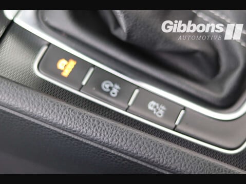 Volkswagen Golf 2.0 Golf GTD Semi-Auto 5dr 38