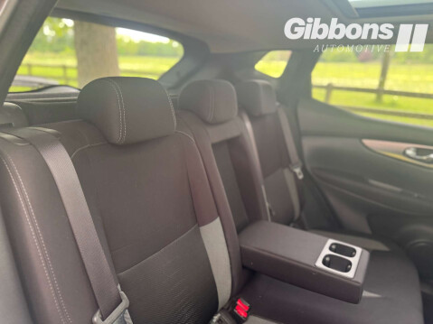 Nissan Qashqai 1.5 Qashqai N-Connecta dCi 5dr 24