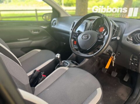 Toyota Aygo 1.0 Aygo X-Trend TSS VVT-i 5dr 16