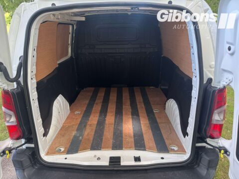 Vauxhall Combo 1.5 Combo 2000 Edition S/S Auto 29