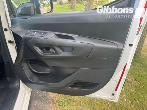 Vauxhall Combo 1.5 Combo 2000 Edition S/S Auto 33