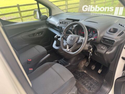 Vauxhall Combo 1.5 Combo 2300 SportIVE TD S/S 23