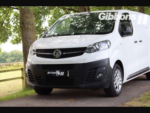 Vauxhall Vivaro 1.5 Vivaro 2900 Dynamic S/S 3