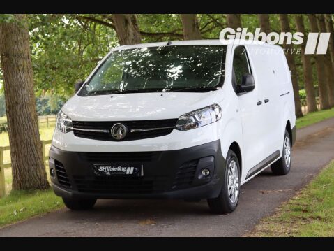Vauxhall Vivaro 1.5 Vivaro 2900 Dynamic S/S 9