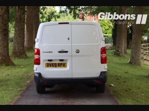 Vauxhall Vivaro 1.5 Vivaro 2900 Dynamic S/S 10
