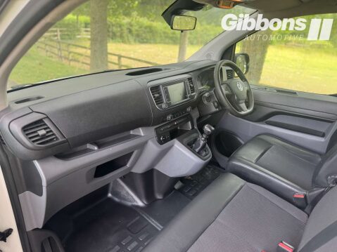 Vauxhall Vivaro 1.5 Vivaro 2900 Dynamic S/S 38