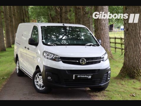 Vauxhall Vivaro 1.5 Vivaro 2900 Dynamic S/S 5