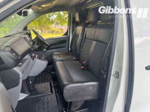 Vauxhall Vivaro 1.5 Vivaro 2900 Dynamic S/S 29