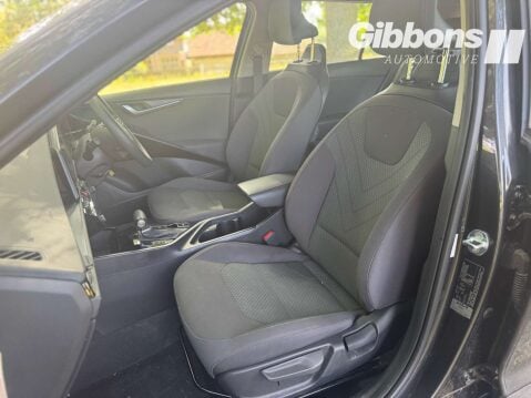 Kia Niro 1.6 Niro 2 HEV Semi-Auto 5dr 32