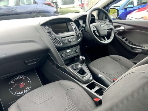 Ford Focus 1.0 Focus Titanium 5dr 33