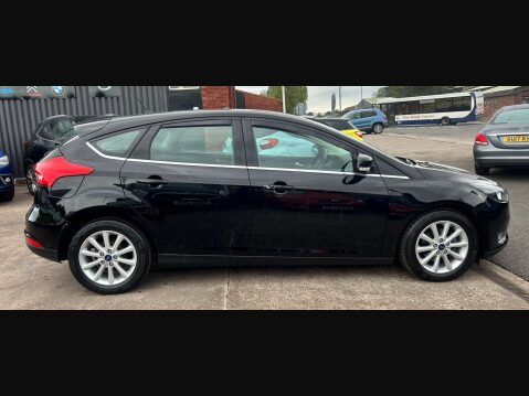 Ford Focus 1.0 Focus Titanium 5dr 10