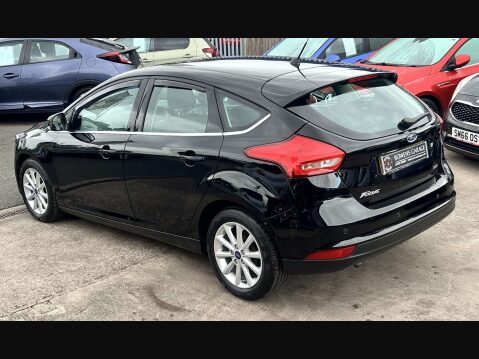 Ford Focus 1.0 Focus Titanium 5dr 27