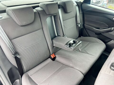 Ford Focus 1.0 Focus Titanium 5dr 37