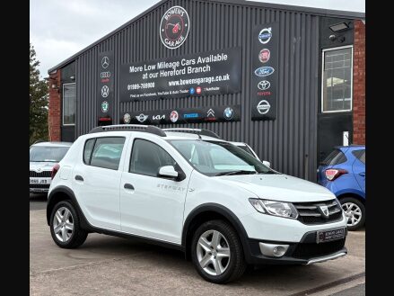 Dacia Sandero 0.9 Sandero Stepway Laureate TCE 5dr