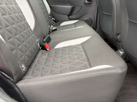 Dacia Sandero 0.9 Sandero Stepway Laureate TCE 5dr 39