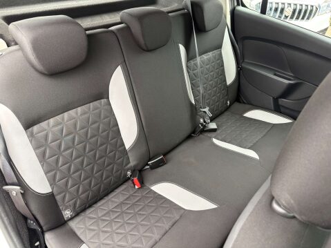 Dacia Sandero 0.9 Sandero Stepway Laureate TCE 5dr 38