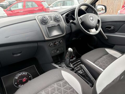 Dacia Sandero 0.9 Sandero Stepway Laureate TCE 5dr 34