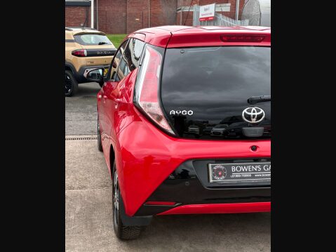 Toyota Aygo 1.0 Aygo X-Clusiv 3 VVT-i 5dr 31