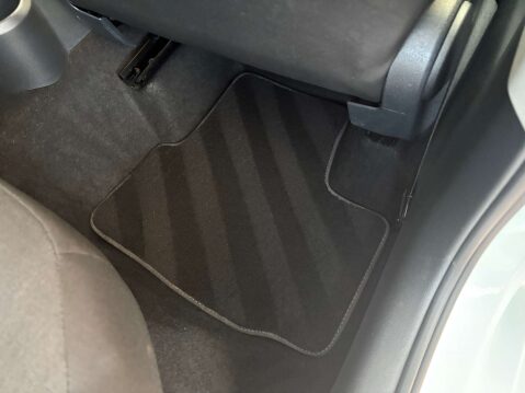 Volkswagen Up 1.0 Up R-Line 5dr 39