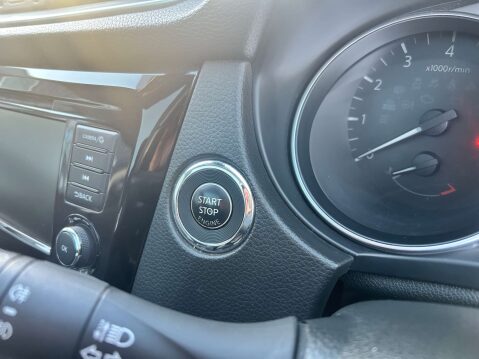 Nissan Qashqai 1.3 Qashqai N-Connecta DiG-T 5dr 55