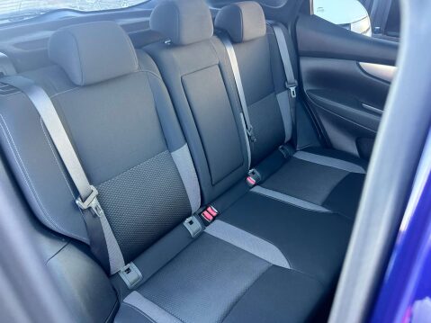 Nissan Qashqai 1.3 Qashqai N-Connecta DiG-T 5dr 38