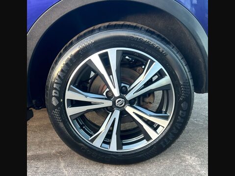 Nissan Qashqai 1.3 Qashqai N-Connecta DiG-T 5dr 72