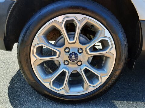 Ford Ecosport TITANIUM 8