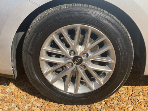 Kia Rio 1.4 2 Euro 6 (s/s) 5dr 17