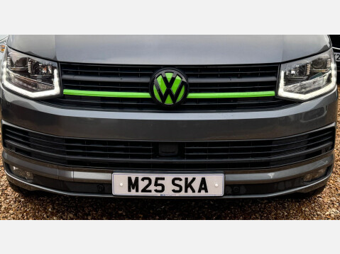 Volkswagen Transporter 2.0 TDI T32 R LINE By BCS Diesel DSG 17