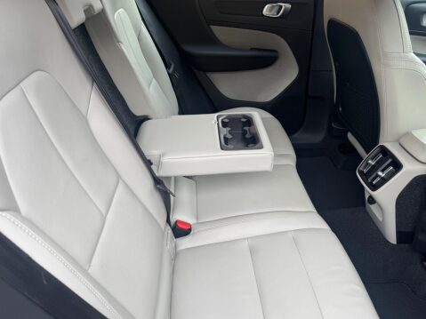 Volvo XC40 2.0 D4 Inscription Auto AWD Euro 6 (s/s) 5dr 20
