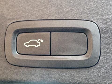 Volvo XC40 2.0 D4 Inscription Auto AWD Euro 6 (s/s) 5dr 24