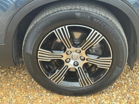 Volvo XC40 2.0 D4 Inscription Auto AWD Euro 6 (s/s) 5dr 28